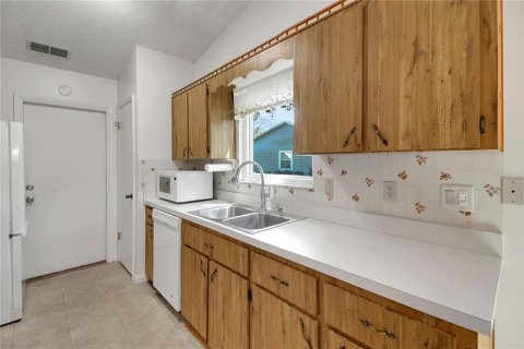 House in Leesburg, Florida 2 bedrooms, 109.81 sq.m. № 1905164 - photo 28