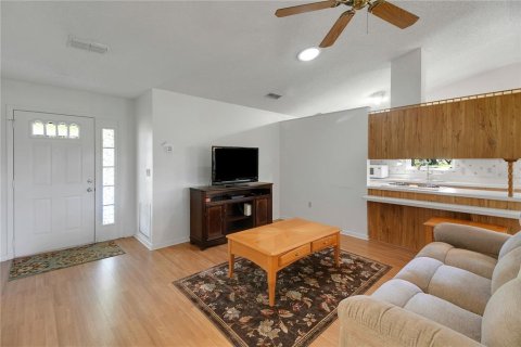 House in Leesburg, Florida 2 bedrooms, 109.81 sq.m. № 1905164 - photo 17