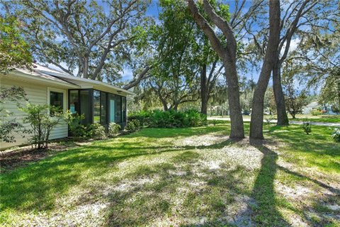 House in Leesburg, Florida 2 bedrooms, 109.81 sq.m. № 1905164 - photo 10