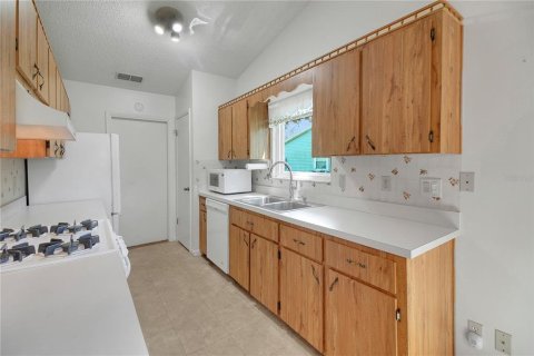 House in Leesburg, Florida 2 bedrooms, 109.81 sq.m. № 1905164 - photo 26