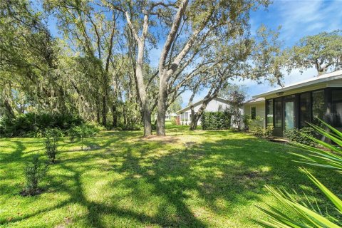 House in Leesburg, Florida 2 bedrooms, 109.81 sq.m. № 1905164 - photo 13