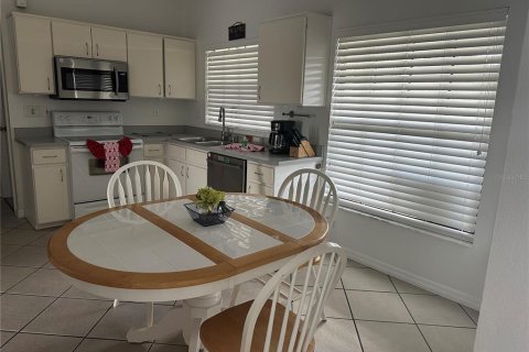 Casa en alquiler en Kissimmee, Florida, 3 dormitorios, 151.9 m2 № 1755071 - foto 6