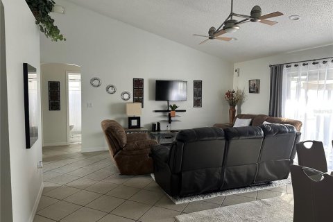 Casa en alquiler en Kissimmee, Florida, 3 dormitorios, 151.9 m2 № 1755071 - foto 14
