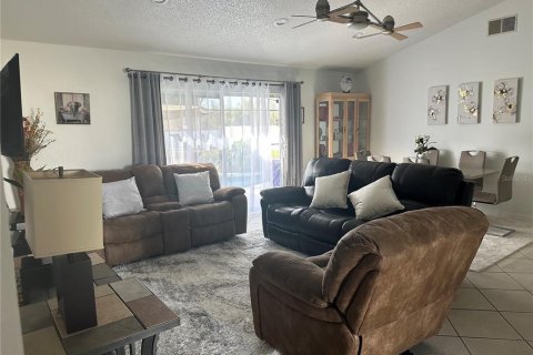 Casa en alquiler en Kissimmee, Florida, 3 dormitorios, 151.9 m2 № 1755071 - foto 8