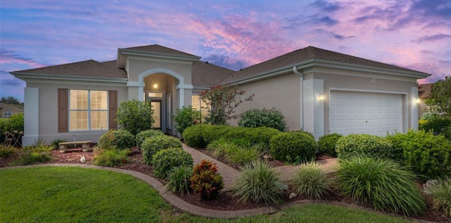 House in Summerfield, Florida 2 bedrooms, 197.88 sq.m. № 1906140
