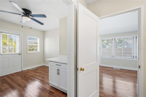 House in Bradenton, Florida 2 bedrooms, 123 sq.m. № 2100254 - photo 25