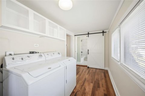 House in Bradenton, Florida 2 bedrooms, 123 sq.m. № 2100254 - photo 22