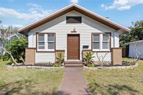 Casa en Bradenton, Florida 2 dormitorios, 123 m2 № 2100254