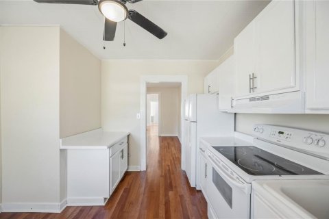 House in Bradenton, Florida 2 bedrooms, 123 sq.m. № 2100254 - photo 16