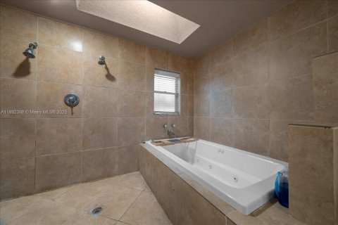 House in Ocala, Florida 5 bedrooms № 1944956 - photo 24
