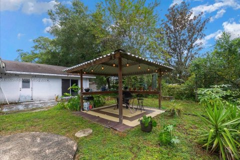 House in Ocala, Florida 5 bedrooms № 1944956 - photo 30