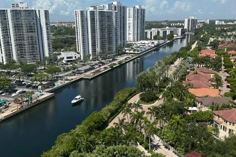 Condominio en venta en Aventura, Florida, 2 dormitorios, 208.1 m2 № 1934286 - foto 16