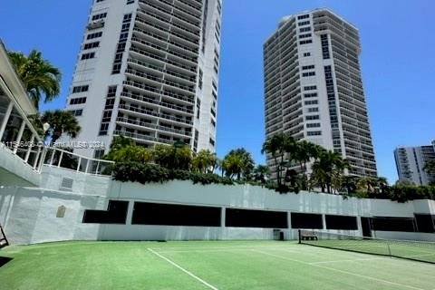 Condominio en venta en Aventura, Florida, 2 dormitorios, 208.1 m2 № 1934286 - foto 19