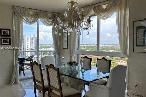 Condominio en venta en Aventura, Florida, 2 dormitorios, 208.1 m2 № 1934286 - foto 3