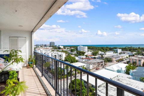 Condominio en venta en Miami Beach, Florida, 1 dormitorio, 73.76 m2 № 1951271 - foto 3