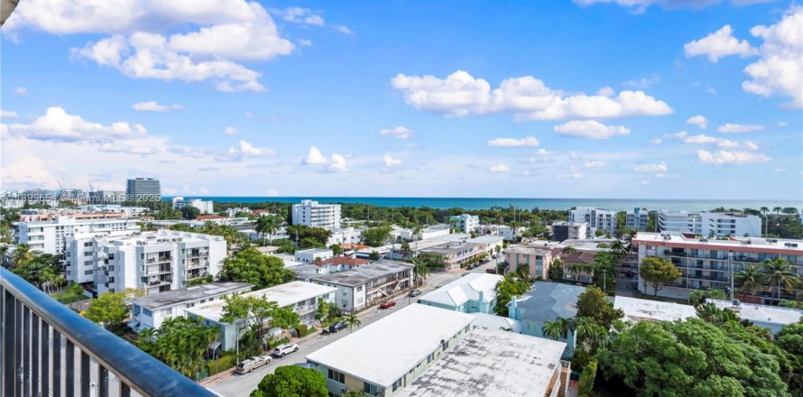 Condominio en Miami Beach, Florida, 1 dormitorio  № 1951271