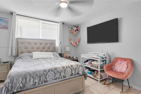 Condominio en venta en Miami Beach, Florida, 1 dormitorio, 73.76 m2 № 1951271 - foto 13