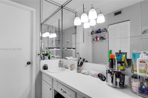 Condominio en venta en Miami Beach, Florida, 1 dormitorio, 73.76 m2 № 1951271 - foto 16