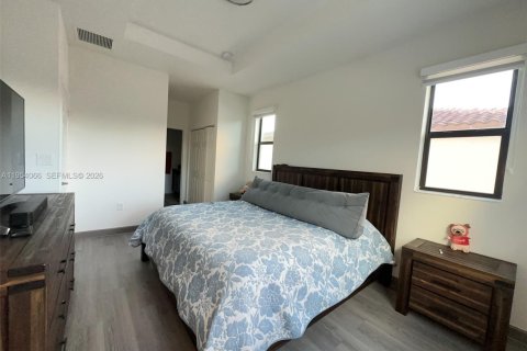 Touwnhouse à vendre à Miami, Floride: 4 chambres, 168.62 m2 № 2010057 - photo 9