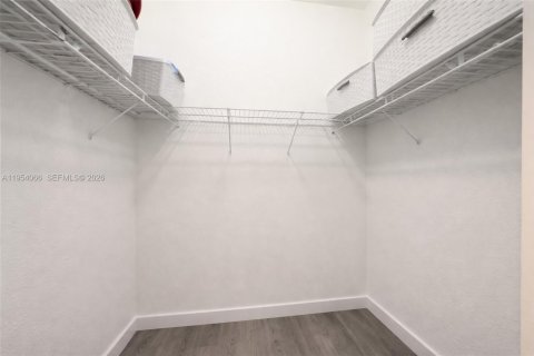 Touwnhouse à vendre à Miami, Floride: 4 chambres, 168.62 m2 № 2010057 - photo 10