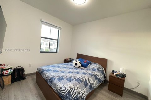 Touwnhouse à vendre à Miami, Floride: 4 chambres, 168.62 m2 № 2010057 - photo 17