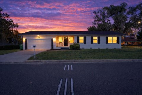 Casa en Winter Haven, Florida 3 dormitorios, 168.8 m2 № 2134664