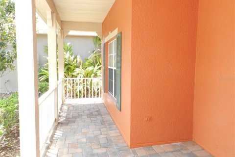 House in Poinciana, Florida 2 bedrooms, 146.23 sq.m. № 2342602 - photo 4