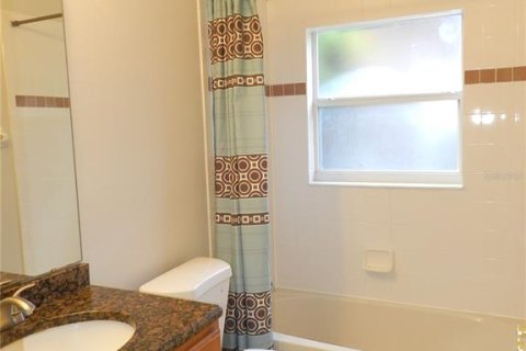 House in Poinciana, Florida 2 bedrooms, 146.23 sq.m. № 2342602 - photo 19