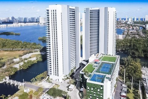 Condo in North Miami Beach, Florida, 2 bedrooms № 1994045 - photo 30