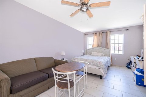 Casa en venta en Orlando, Florida, 4 dormitorios, 123.19 m2 № 1901091 - foto 11