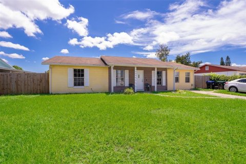 Casa en venta en Orlando, Florida, 4 dormitorios, 123.19 m2 № 1901091 - foto 2