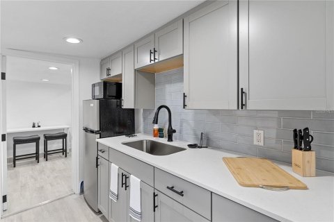 Propiedad comercial en venta en Orlando, Florida, 184.32 m2 № 2095481 - foto 18