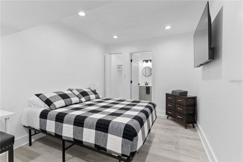 Propiedad comercial en venta en Orlando, Florida, 184.32 m2 № 2095481 - foto 24
