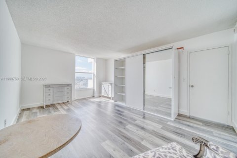 Copropriété à vendre à North Miami, Floride: 1 chambre, 74.88 m2 № 2032169 - photo 16