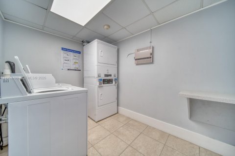 Copropriété à vendre à North Miami, Floride: 1 chambre, 74.88 m2 № 2032169 - photo 23