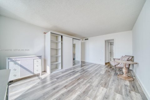 Copropriété à vendre à North Miami, Floride: 1 chambre, 74.88 m2 № 2032169 - photo 14