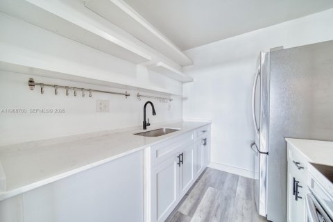 Copropriété à vendre à North Miami, Floride: 1 chambre, 74.88 m2 № 2032169 - photo 11