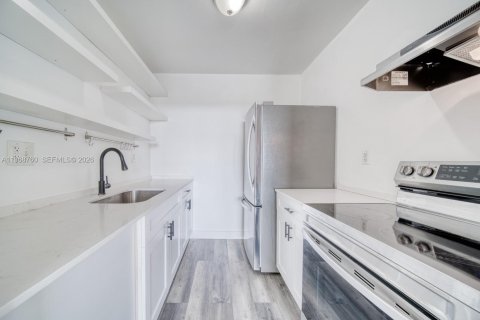 Copropriété à vendre à North Miami, Floride: 1 chambre, 74.88 m2 № 2032169 - photo 4