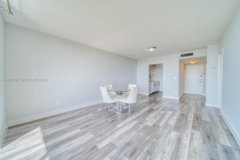 Copropriété à vendre à North Miami, Floride: 1 chambre, 74.88 m2 № 2032169 - photo 8