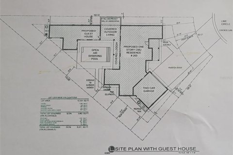 Купить виллу или дом в Сарасота, Флорида 11 комнат, 247.03м2, № 352765 - фото 1