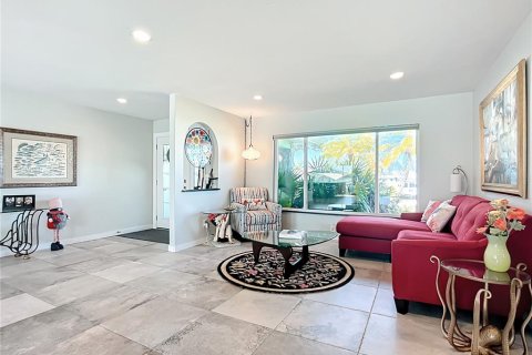 House in Palmetto, Florida 3 bedrooms, 215.9 sq.m. № 1899976 - photo 7