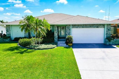 House in Palmetto, Florida 3 bedrooms, 215.9 sq.m. № 1899976 - photo 2