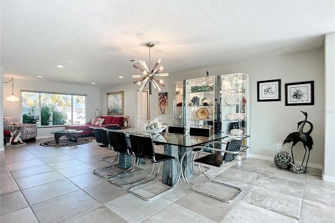 House in Palmetto, Florida 3 bedrooms, 215.9 sq.m. № 1899976 - photo 10