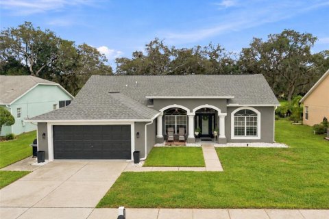 House in Hudson, Florida 4 bedrooms, 165.09 sq.m. № 2359238