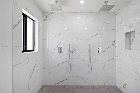 Купить виллу или дом в Пальметто-Бей, Флорида 4 спальни, 194.72м2, № 1958091 - фото 7