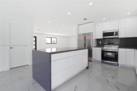 Купить виллу или дом в Пальметто-Бей, Флорида 4 спальни, 194.72м2, № 1958091 - фото 4