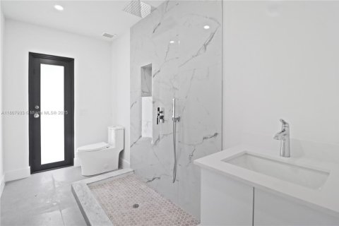 Купить виллу или дом в Пальметто-Бей, Флорида 4 спальни, 194.72м2, № 1958091 - фото 11