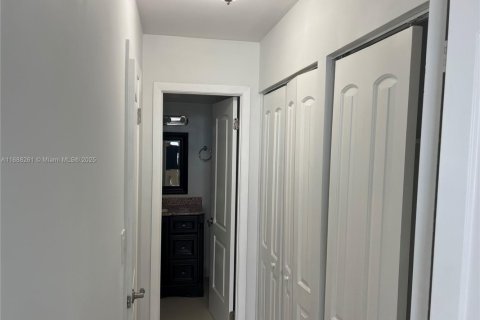 Condominio en venta en Aventura, Florida, 2 dormitorios, 98.29 m2 № 1429917 - foto 6