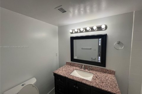 Condominio en venta en Aventura, Florida, 2 dormitorios, 98.29 m2 № 1429917 - foto 11
