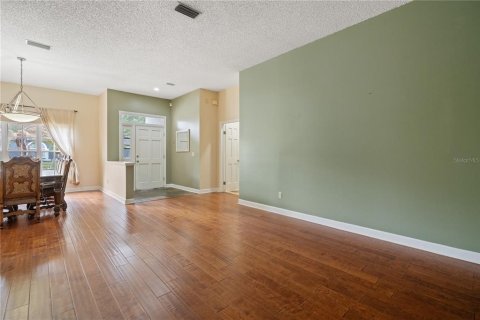 House in Valrico, Florida 4 bedrooms, 221.01 sq.m. № 2112512 - photo 17